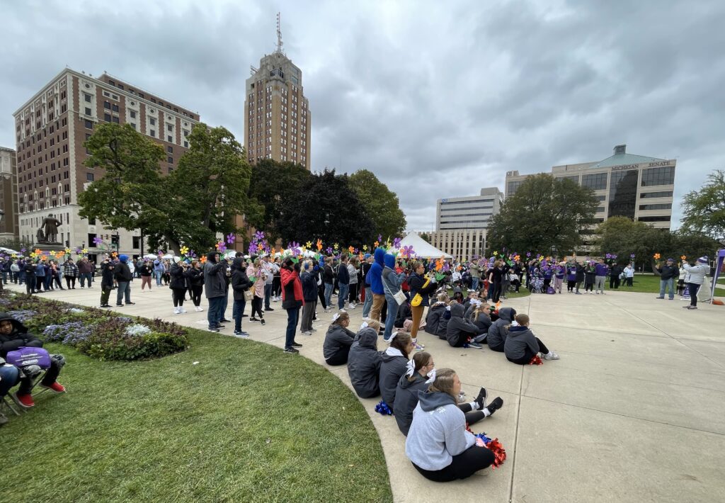 Photo of Crowd waiting to start walk