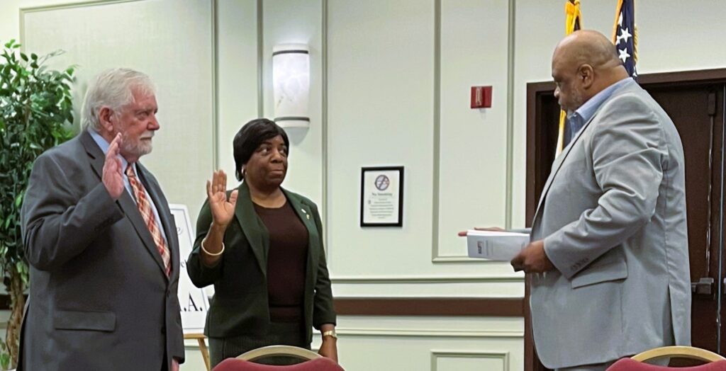 Angela Hyman being sworn into office at the Maryland Federation Conference, October 2023