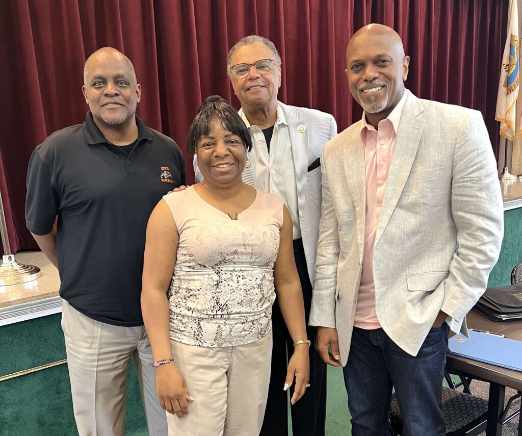 Vice President Gerald Williams, Chapter President Angela Hyman, Delegate Marvin Holmes, Senator Ron Watson