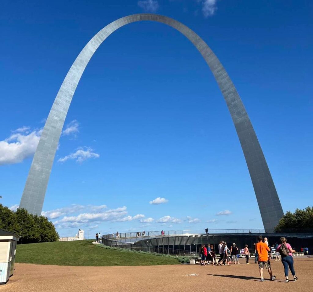 August '24 FedCon St. Louis Arch Snap Shot
