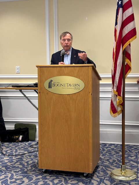 Region 10 Vice President Robert Allen speaking at the NARFE Kentucky Conference March 2025