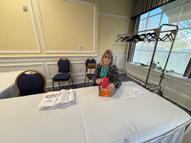 Picture of KY Federation Member at the Registration desk