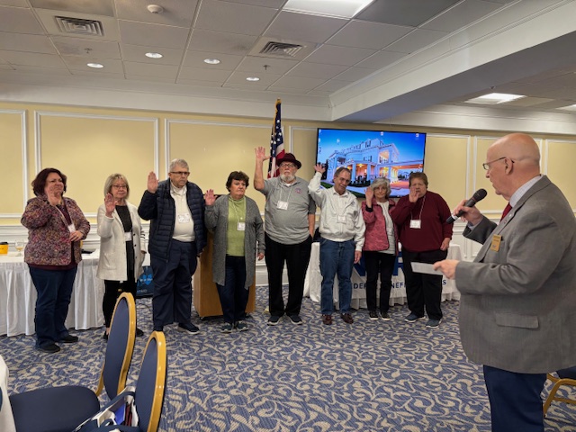 Natonal President installing Ky Federation officers